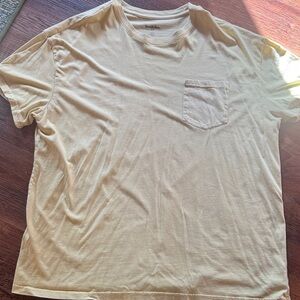 Goodfellow & Co Light Yellow Short Sleeve Tee